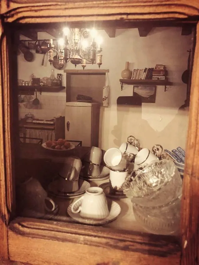 Alojamento de Acomodação e Pequeno-almoço La Casa Di Marla Acomodação com café da manhã Sirmione Itália
